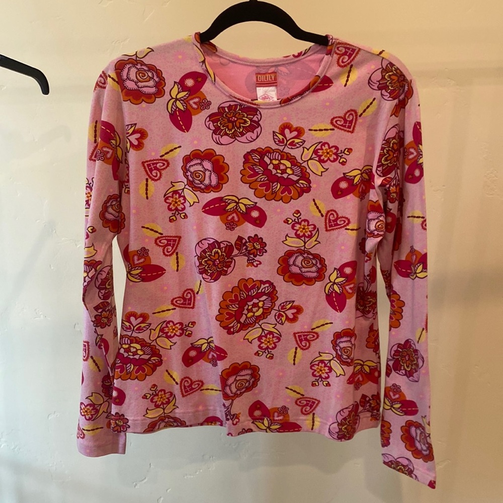 Barley worn vintage Oilily long sleeve tee, size XL. Pretty pink & red pattern.